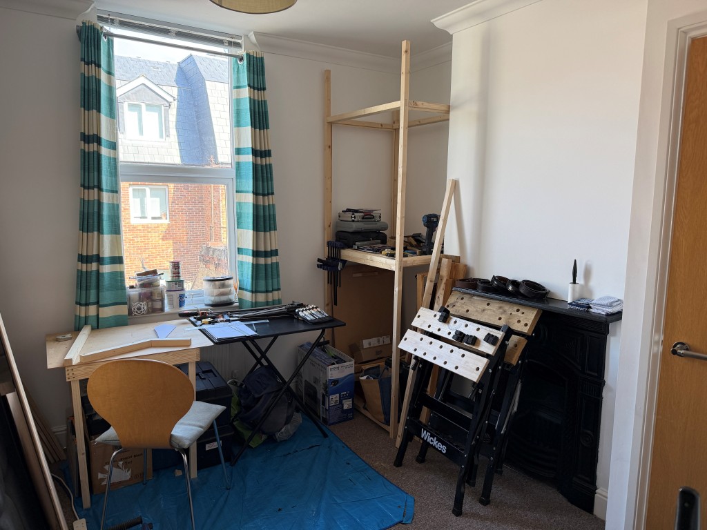 Lot: 78 - FREEHOLD MIXED USE INVESTMENT IN TOWN CENTRE - First floor second bedroom